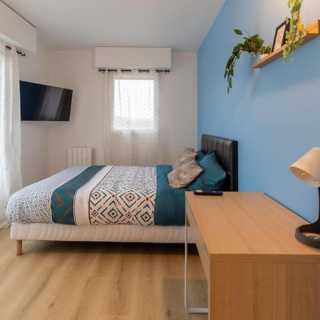 Le Beau Refuge Parisien De Cergy - Parisian Modern Flat At Cergy Bed and Breakfast Buitenkant foto