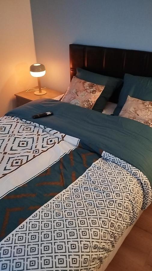 Le Beau Refuge Parisien De Cergy - Parisian Modern Flat At Cergy Bed and Breakfast Buitenkant foto