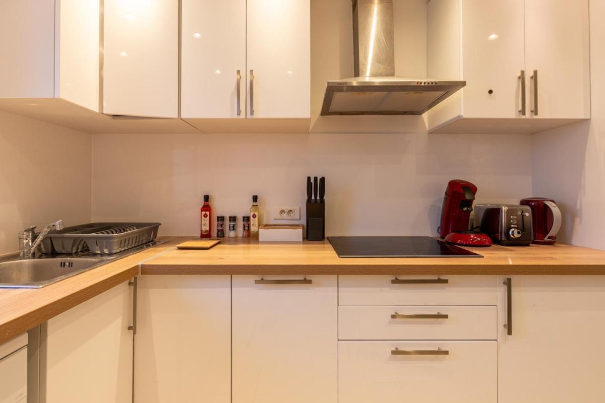Le Beau Refuge Parisien De Cergy - Parisian Modern Flat At Cergy Bed and Breakfast Buitenkant foto