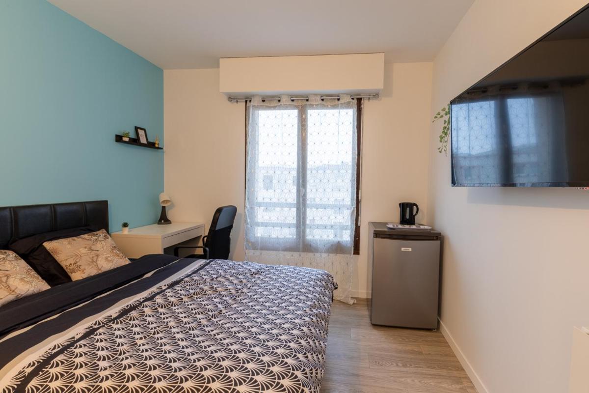 Le Beau Refuge Parisien De Cergy - Parisian Modern Flat At Cergy Bed and Breakfast Buitenkant foto