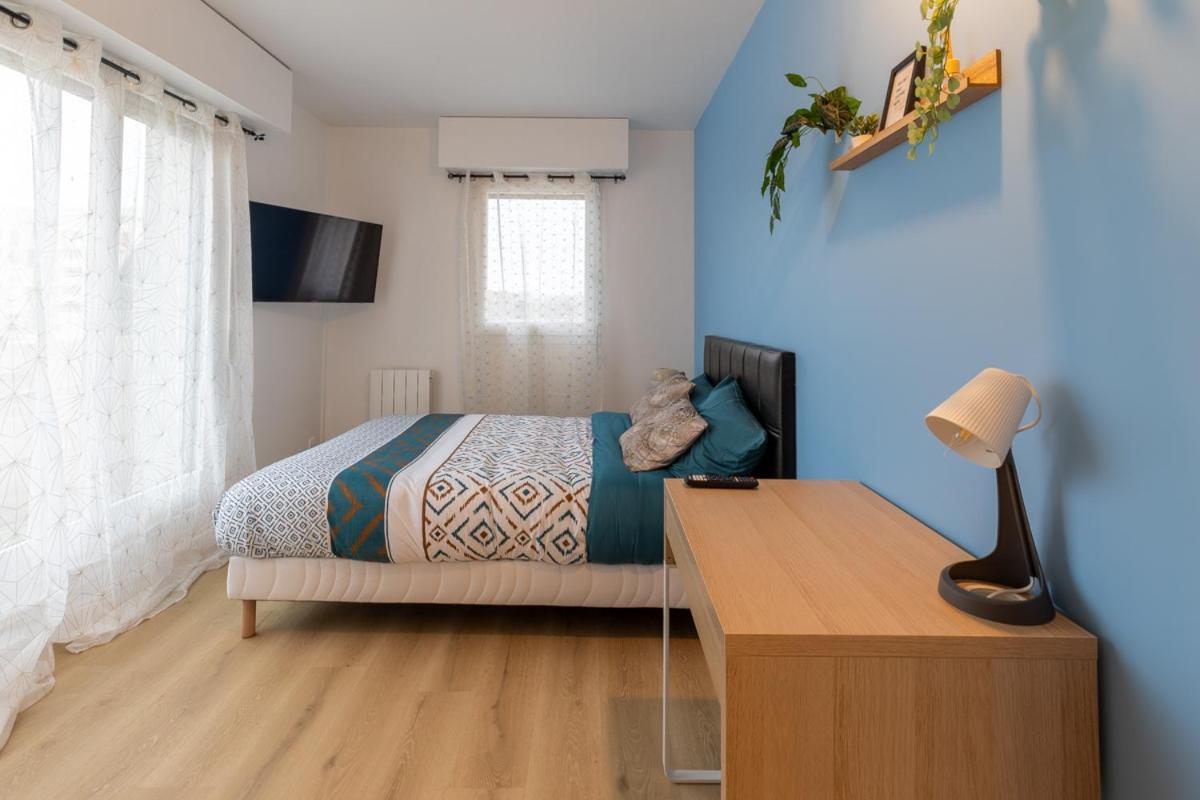 Le Beau Refuge Parisien De Cergy - Parisian Modern Flat At Cergy Bed and Breakfast Buitenkant foto